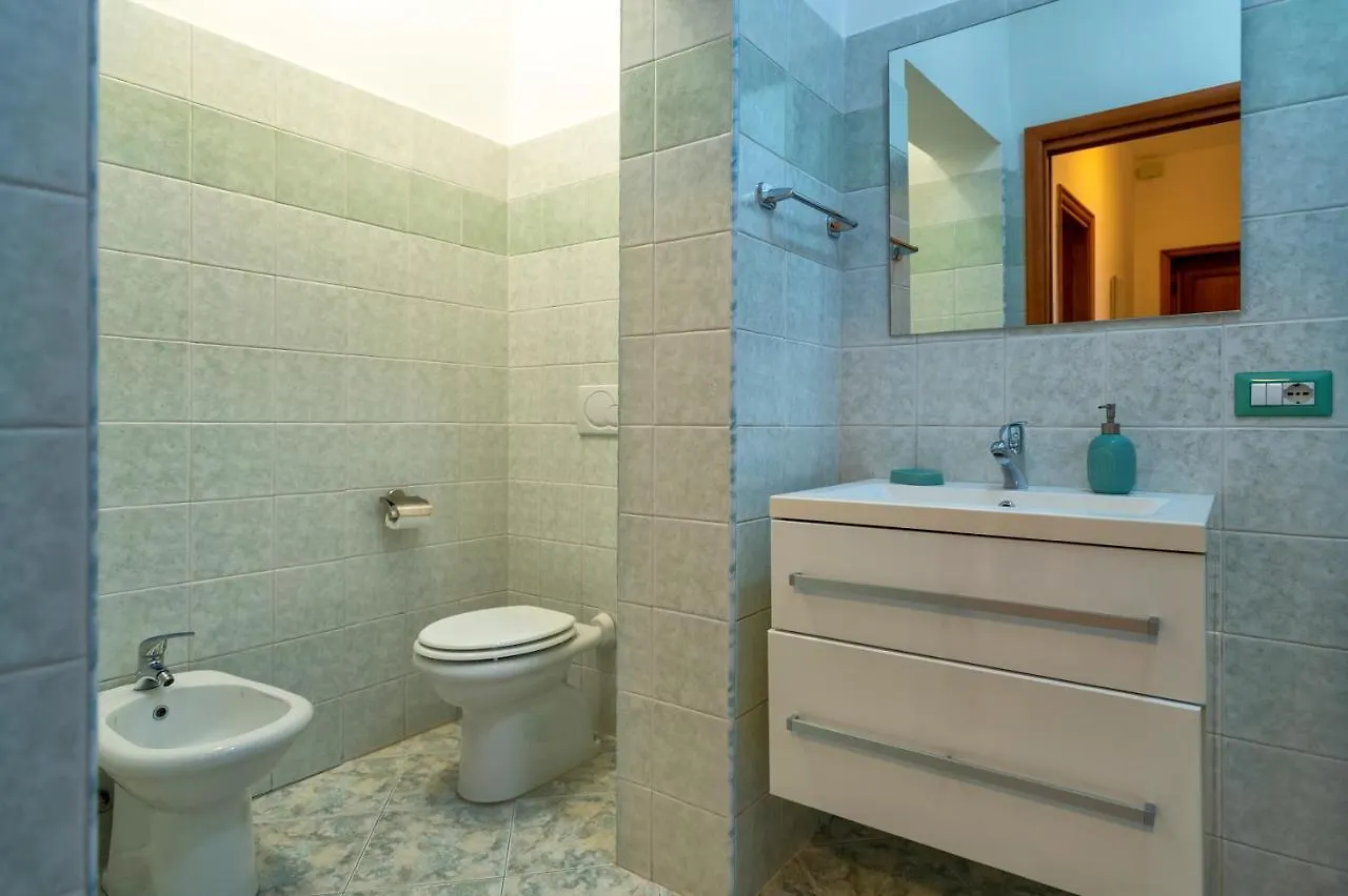 Apartment Il Nespolo , Vicino Alle Spiagge, Per Coppie E Famiglie Alghero