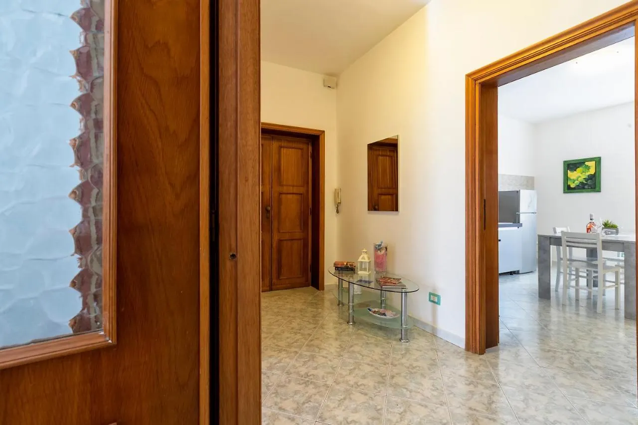 Apartment Il Nespolo , Vicino Alle Spiagge, Per Coppie E Famiglie Alghero
